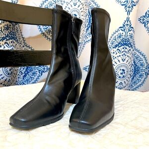 NWOT Aerosoles Block Heeled Boot with Interior Zipper Women’s Size 7.5